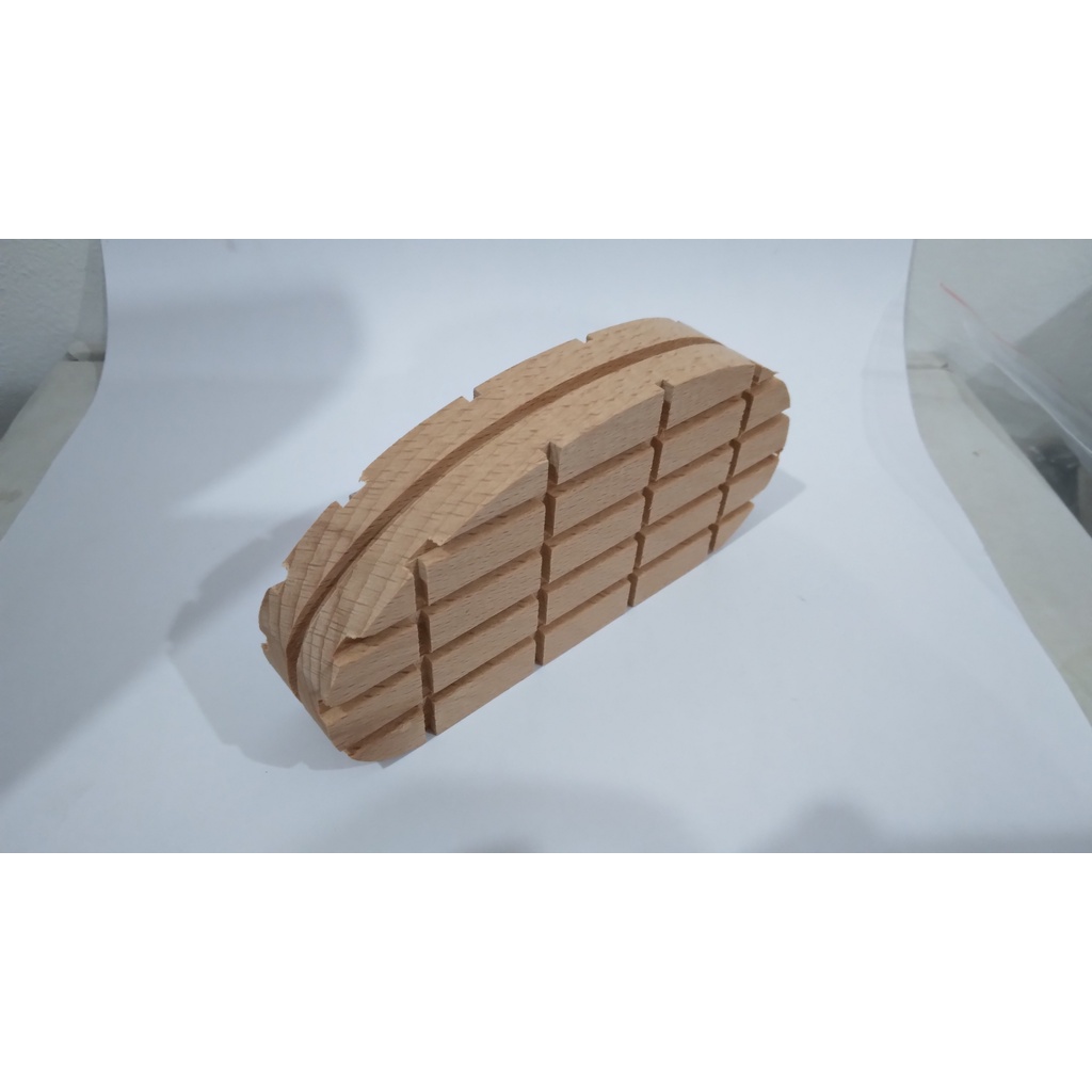 Wooden Block Standard Kerbl -Sepatu Kaki Sapi-