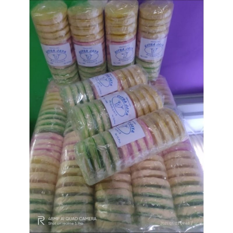 

Aromanis Isi 12 Dengan Kerupuk / Rambut Nenek Makanan Jadul