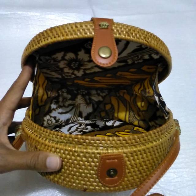 Tas Selempang Tas Raisa Tas Rotan Ata Bali