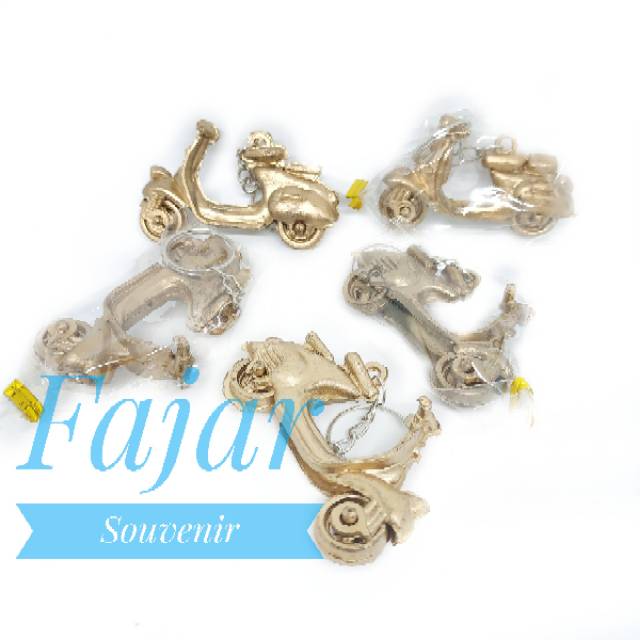 Souvenir Pernikahan Isi 100 pcs Gantungan Kunci Vespa Kuning Kemas Plastik souvenir pernikahan unik sovenir pernikahan soupenir pernikahan soufenir pernikahan sopenir pernikahan sofenir pernikahan souvenir murah souvenir ulang tahun sovenir pernikahan-5