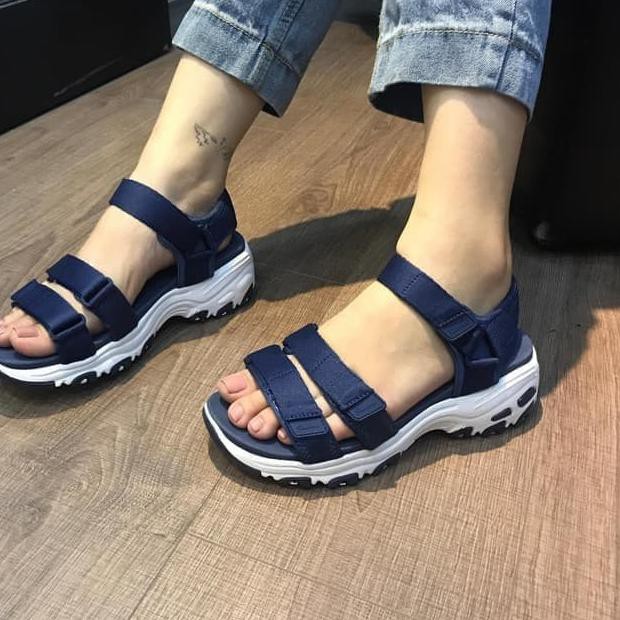 sepatu sandal skechers wanita