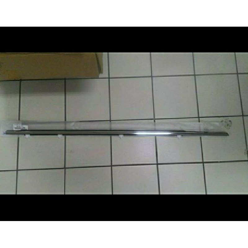 karet kaca pelipit luar depan All New Corolla Original