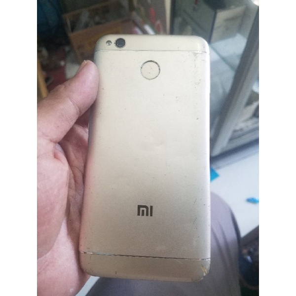 redmi 4x 3/32 minus lcd + batre