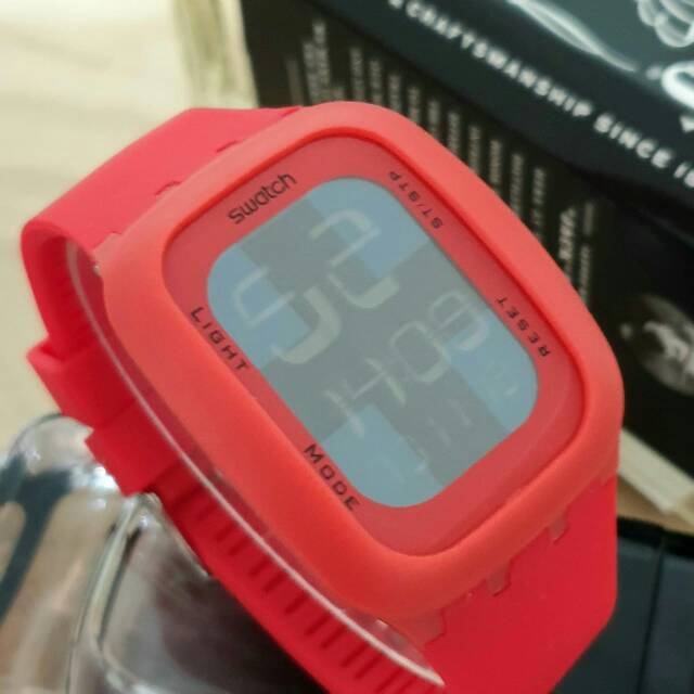 Jam tangan Swatch digital