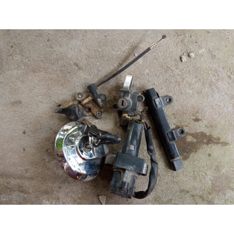 KUNCI SET TIGER REVO ORIGINAL KONTAK TUTUP TANGKI SET TIREV ORI