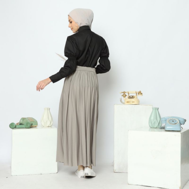 Rok kancing tali pita