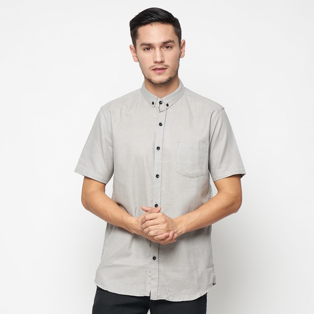 KEMEJA POLOS PRIA LENGAN PENDEK SLIMFIT WARNA SILVER