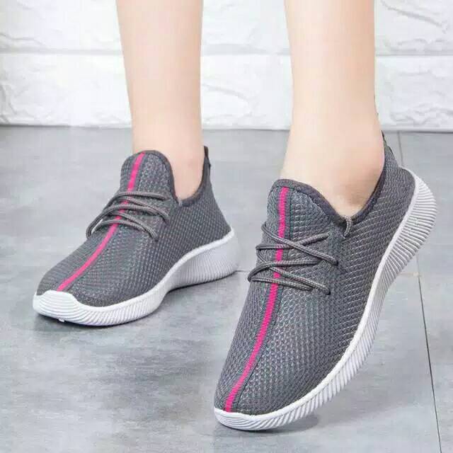 Sepatu import batam