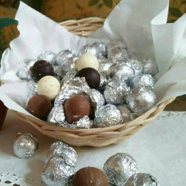 

Coklat kiloan coklat lebaran isi 250 picis FREE Ongkir !