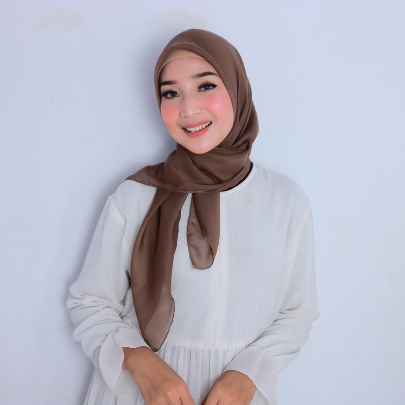 Jilbab Bella Square Premium Kerudung Bella Square Anti Mleyot Daily Hijab Segi Empat Polycotton