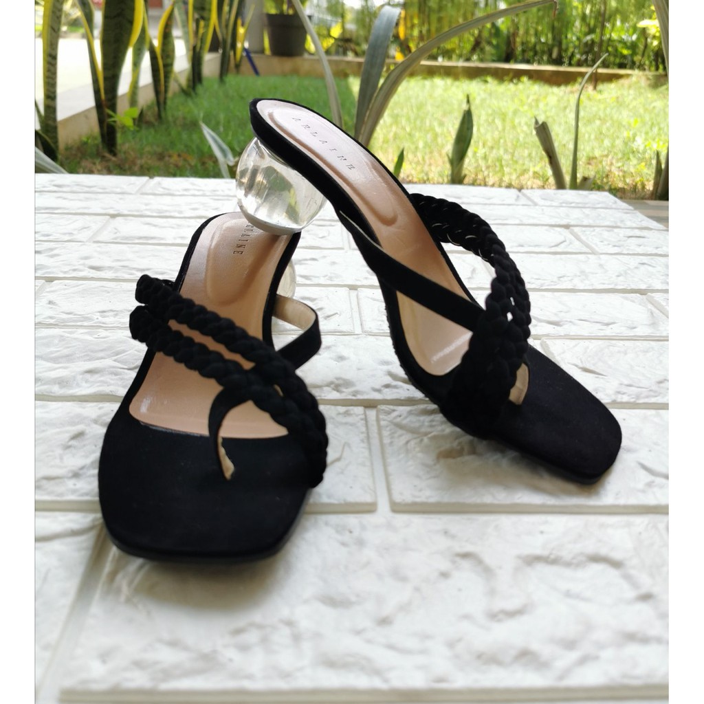 Arlaine- Monica Sandal heels Hak Kaca Bulat