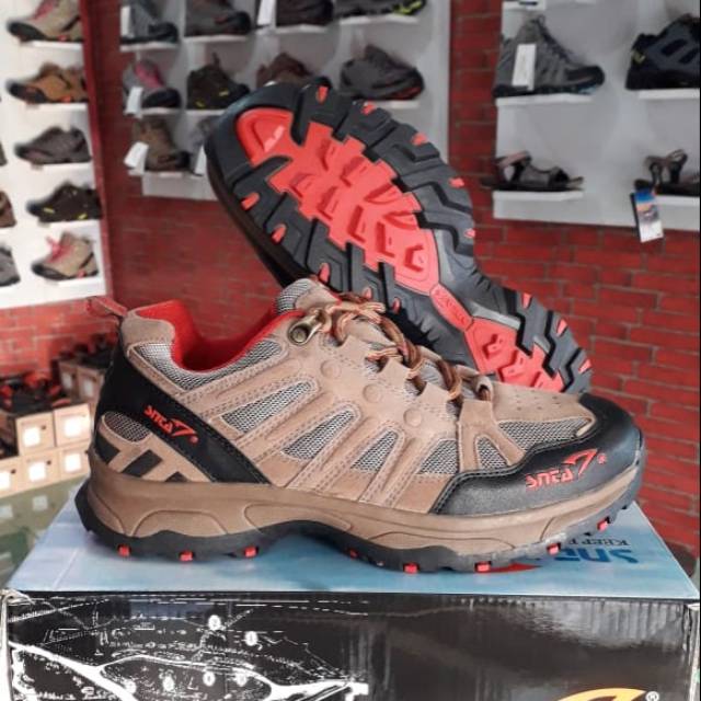 Sepatu gunung snta 434 /sepatu snta 434 / sepatu adventure/ sepatu snta murah banyak bonusnya