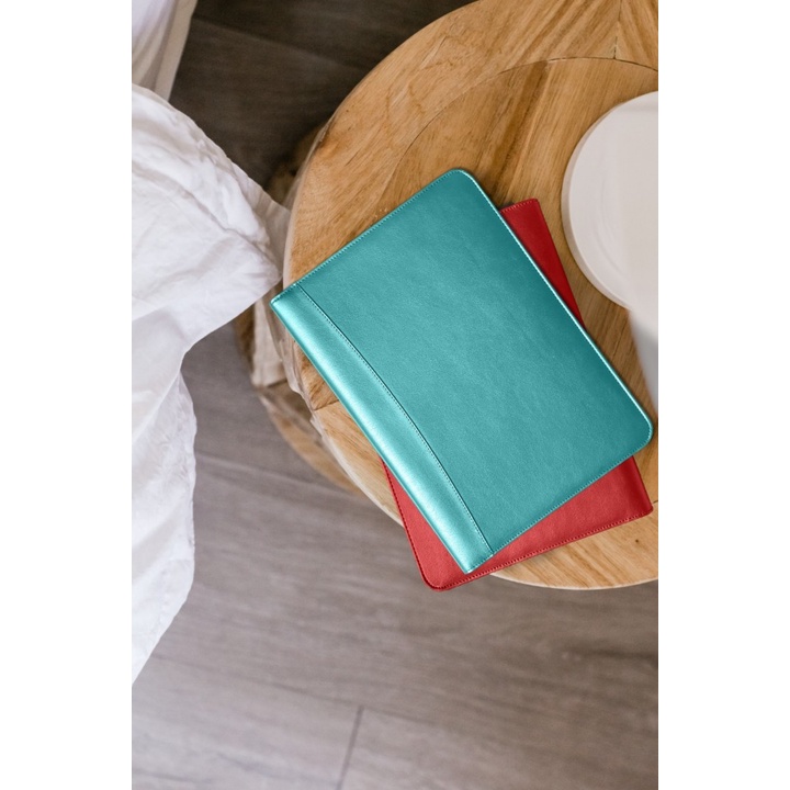 

T27 ROCKWARE RW-LC01 - A4 Notebook Organizer with Calculator and Powerbank