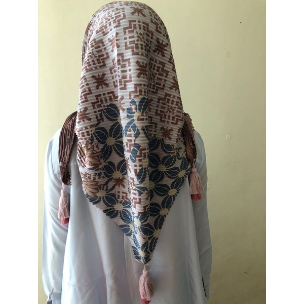 hijab segi empat plisket