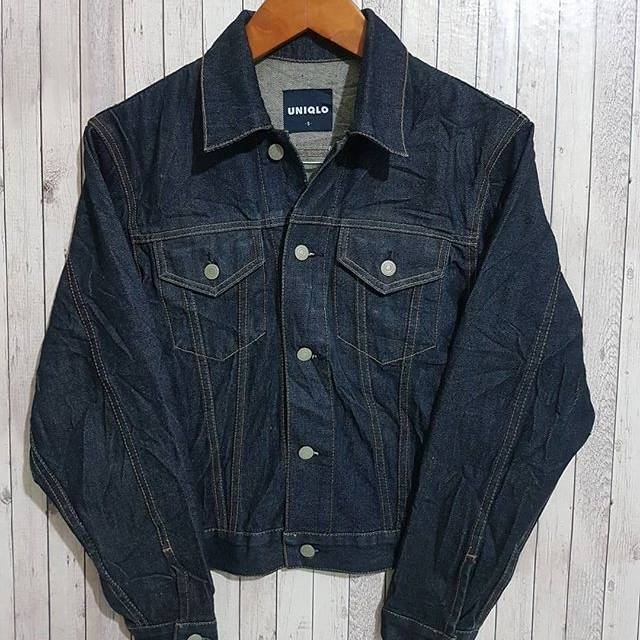 Jaket Jeans UNIQLO Trucker Denim Jacket