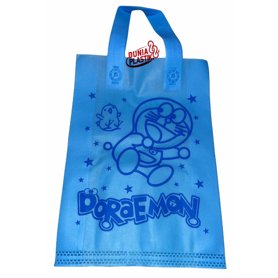isi12pc TAS KAIN KARAKTER sablon acara party pesta ultah ulang tahun anak souvernir goodie bag kado spunbob gasset tas ramah lingkungan anak cowok cewek spidermen hellokiti unicorn frozen doraemon cars tayo lol tsumtsum-TAS KAIN DORAEMON