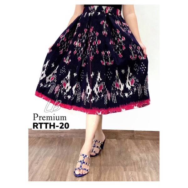 Rok tenun motif/rok tenun motif Sumba--NTT