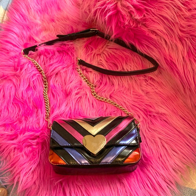 Tas Selempang Victoria Secret