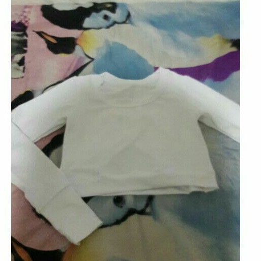 kaos senam crop lubang preloved