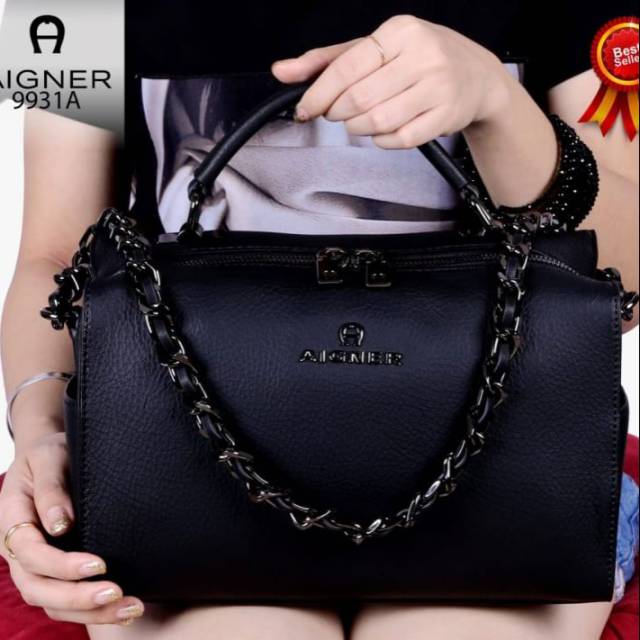AIGNER Roma Dolin Generbtes Modelina Like Ori soft leather hardware black