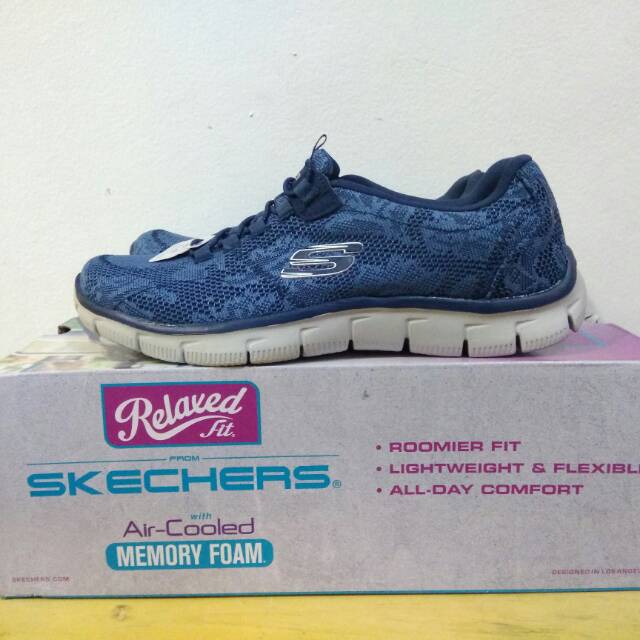 skechers empire night bloom relaxed fit