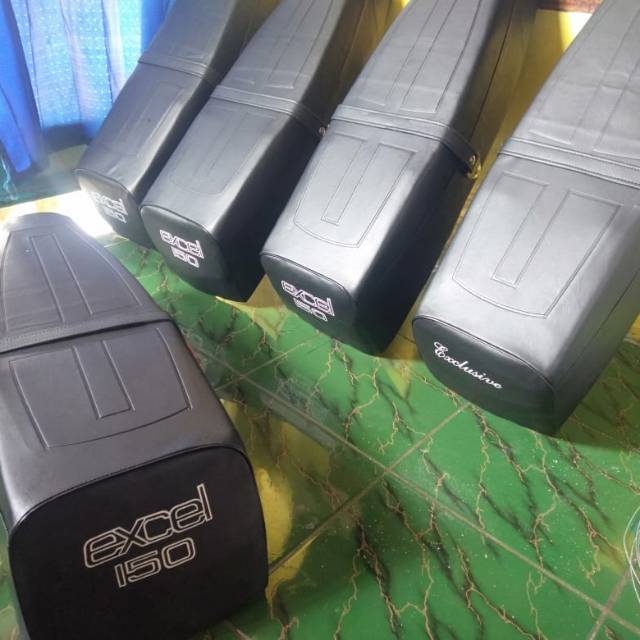 Jok motor Vespa Excel standart