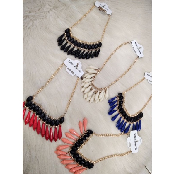 Aksesoris/ Kalung baju/aksesoris baju