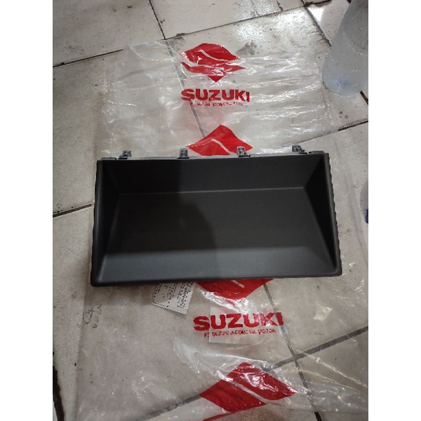 tutup laci meja dashboard bawah Suzuki new carry ori sgp