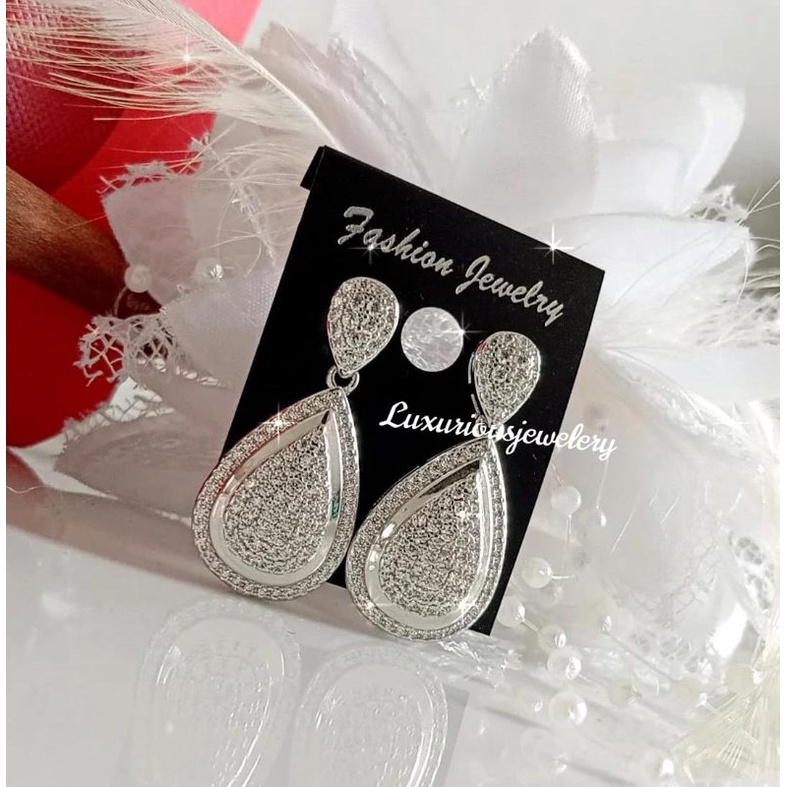 Anting Mewah Replika Berlian Eropa