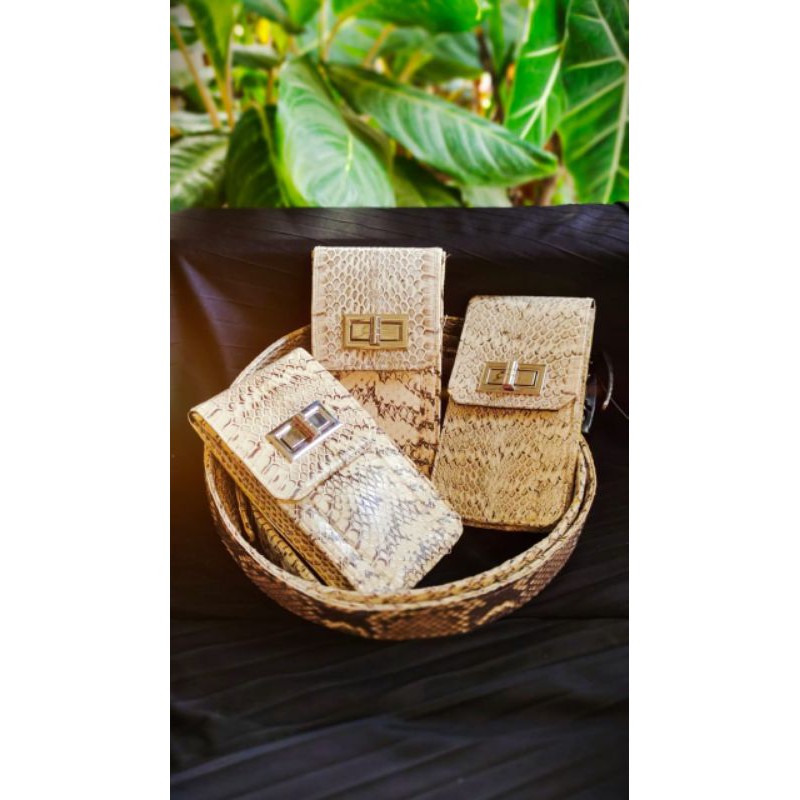 sabuk dan dompet hp pinggang bahan asli kulit ular