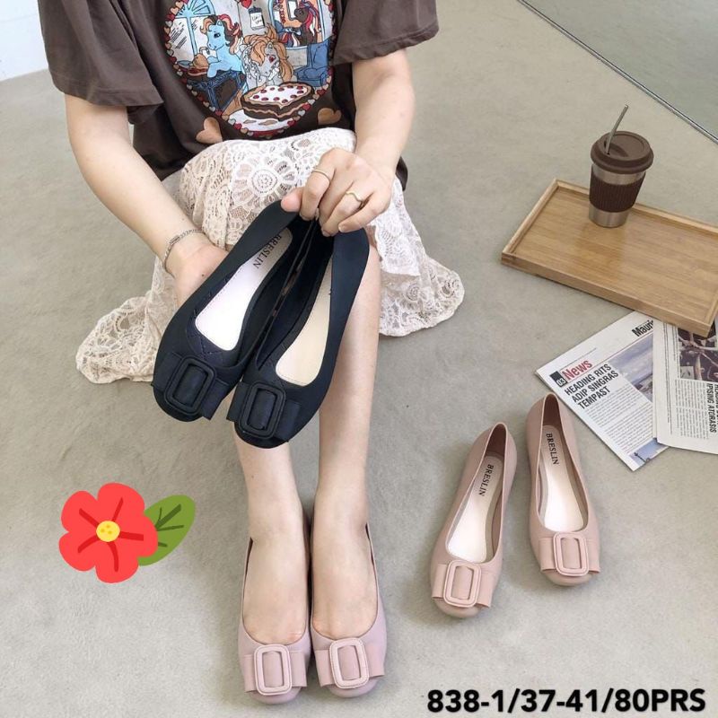 SEPATU FLAT JELLY BRESLIN GESPER KOTAK