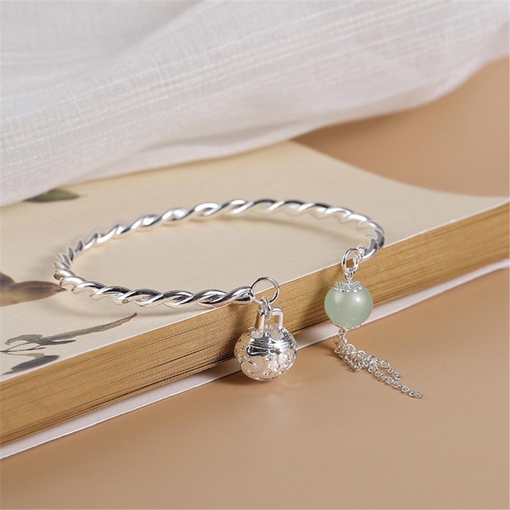 Gelang Bangle Open retro Elegan Adjustable Hias Liontin Lonceng Kristal Untuk Wanita