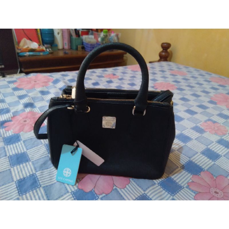 Black Bag Promesa Mini Satcel by Les Catino