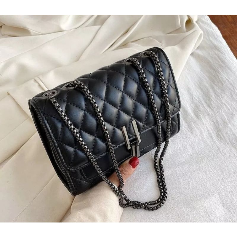 [PROMO] Slingbag Chelsy Embos Tas Selempang Amora Tas Wanita Murah Berkualitas Tas Lucu Tas Slempang