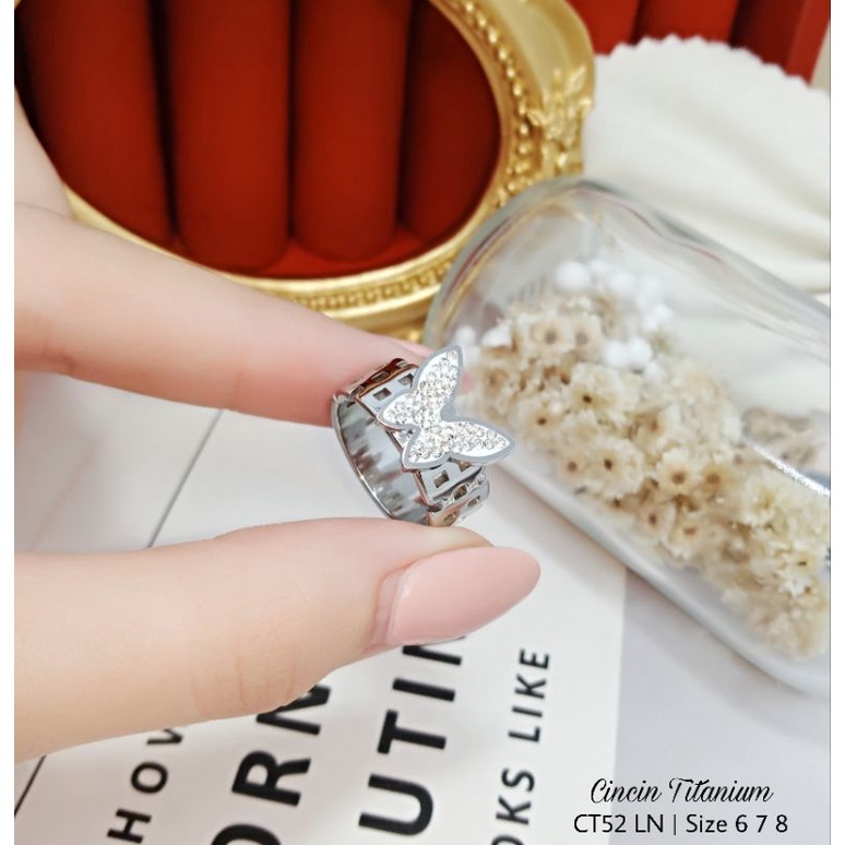 Cincin Titanium Kupu Kupu Silver CT52 LN