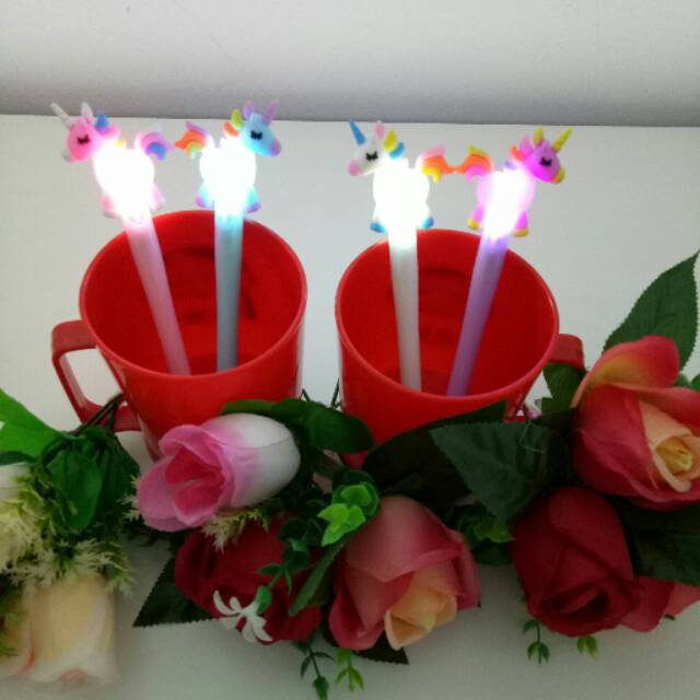 

Pulpen Pony Sirkus Lampu Isi 12 pcs.