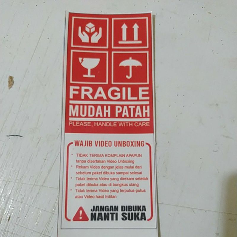 

stiker fragile super keren