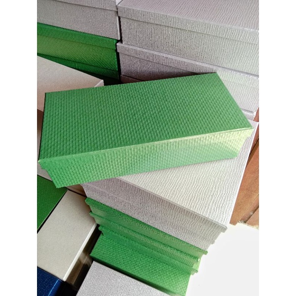 

packaging hardbox 22x11x7