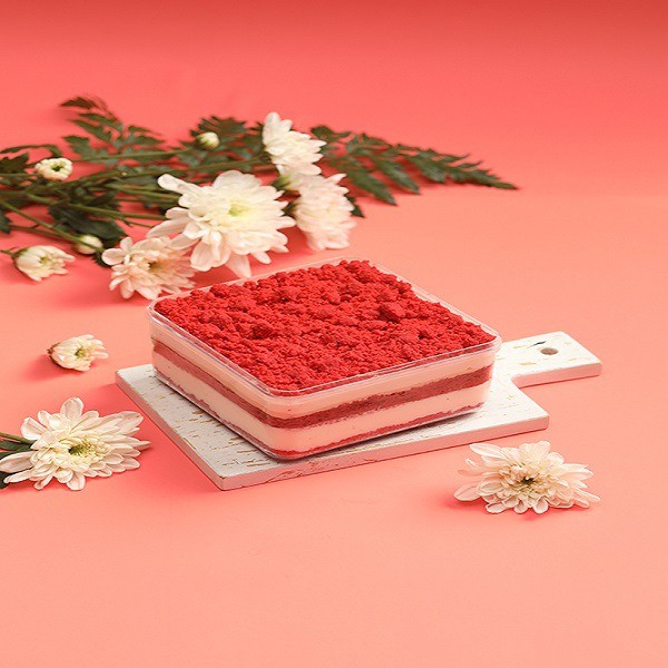 

Sweet Life Dessert Box | Petit Red Velvet Oreo