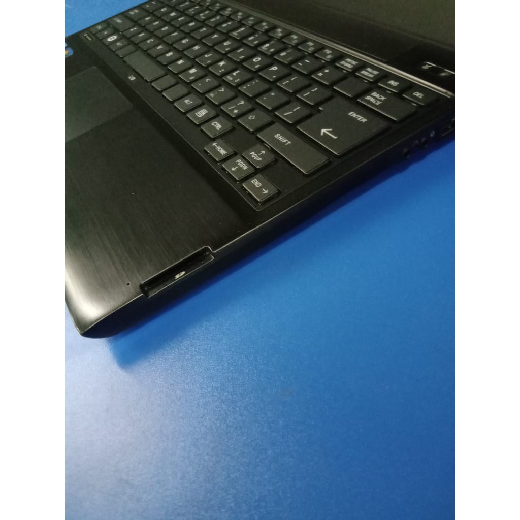 Toshiba R830 R731.. core i5 gen 2. HDD 320 camera wifi slim mulus