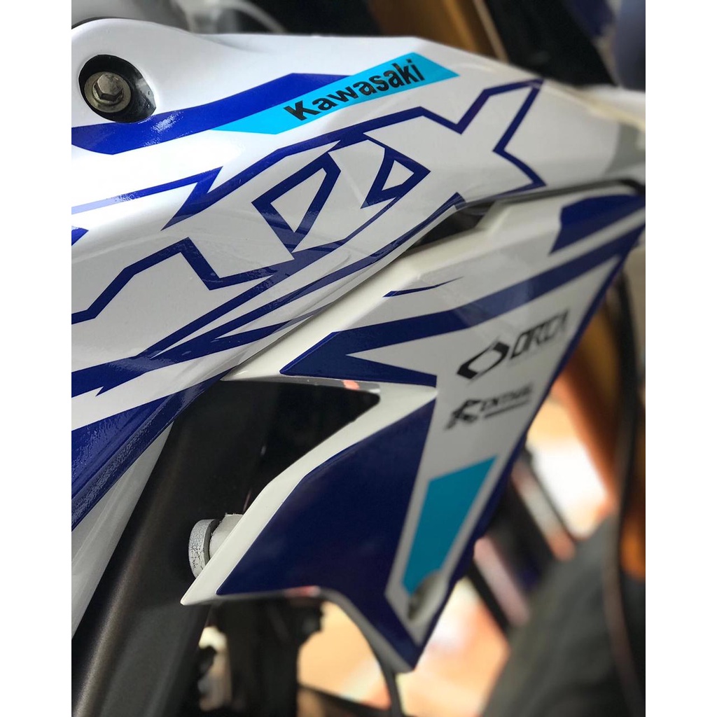 Decal stiker Kawasaki New Dtracker Biru Putih Supermoto