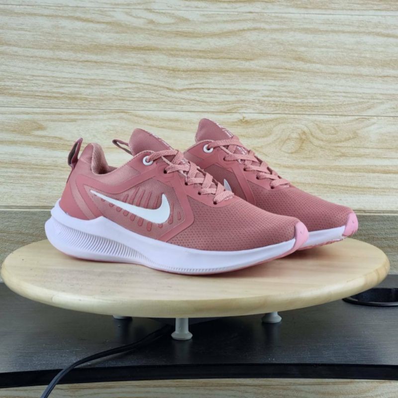 SEPATU SNEAKER RUNNING NIKE ZOOM WANITA SIZE 37-40