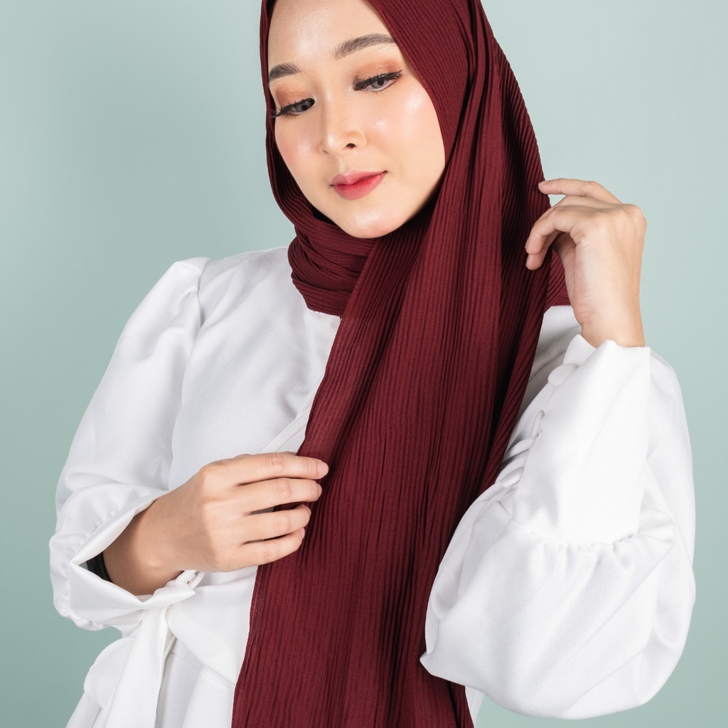 𝗖𝗮𝗿𝗲.𝗶𝗻 Pashmina Plisket Duyung Shawl 180x75 PREMIUM QUALITY (Tidak Full)-Maroon