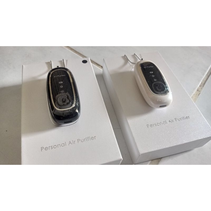 Air purifier necklace