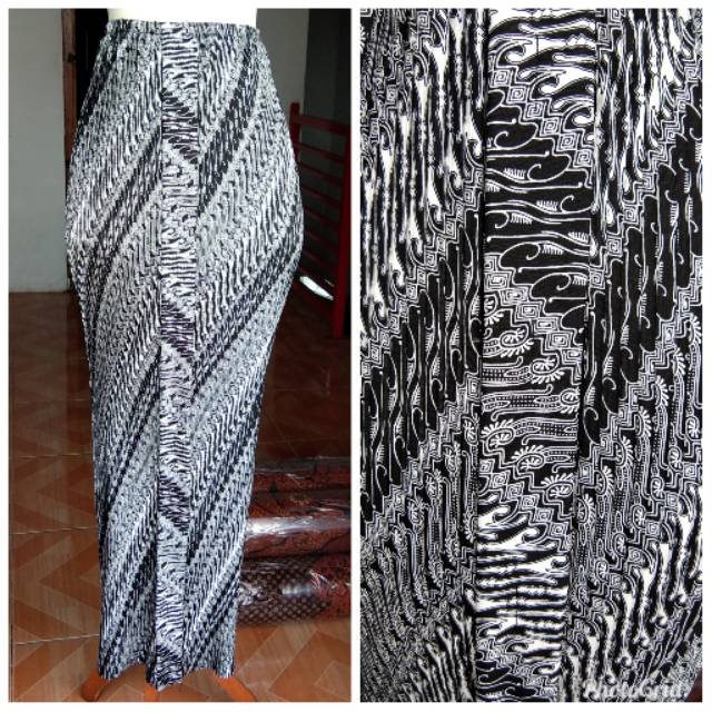 Rok plisket uk. JUMBO (melar smpe 170 cm) motif parang hitam celeret