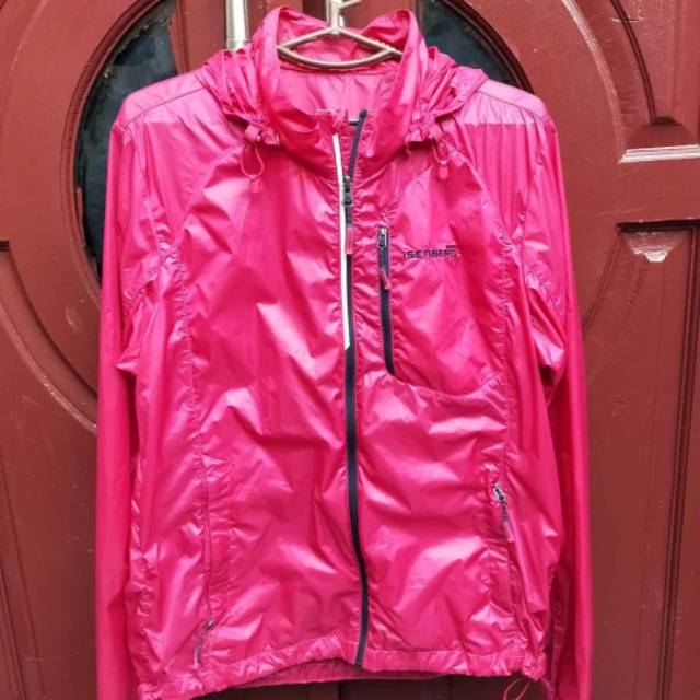 Jaket running nepa Isenberg
