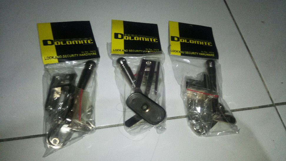 Rambuncis Kunci Jendela Dolomite Rb 2106