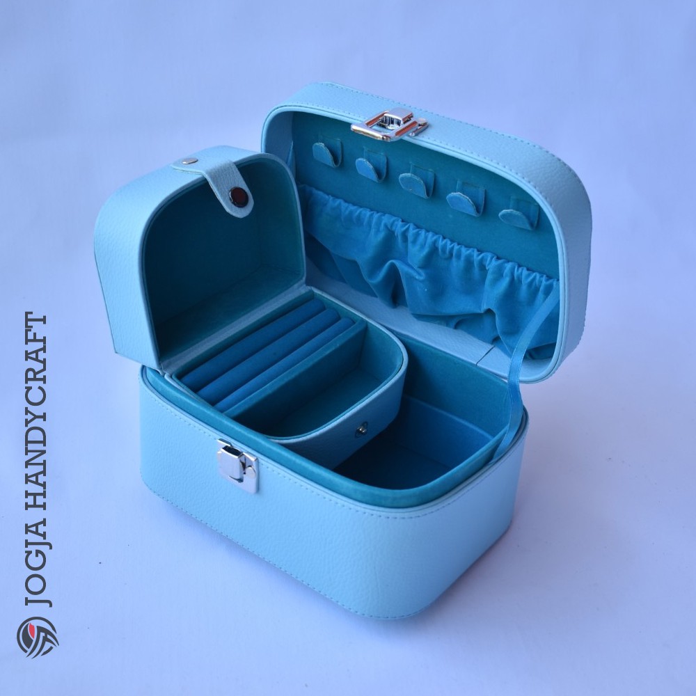 Jewellery Box / Kotak Tempat Perhiasan dan Accesories Baby Blue