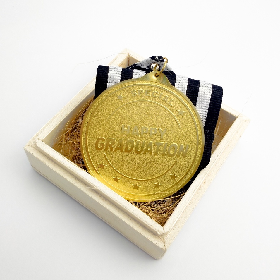 

Hadiah kado gift medali best graduation award ultah anniversary