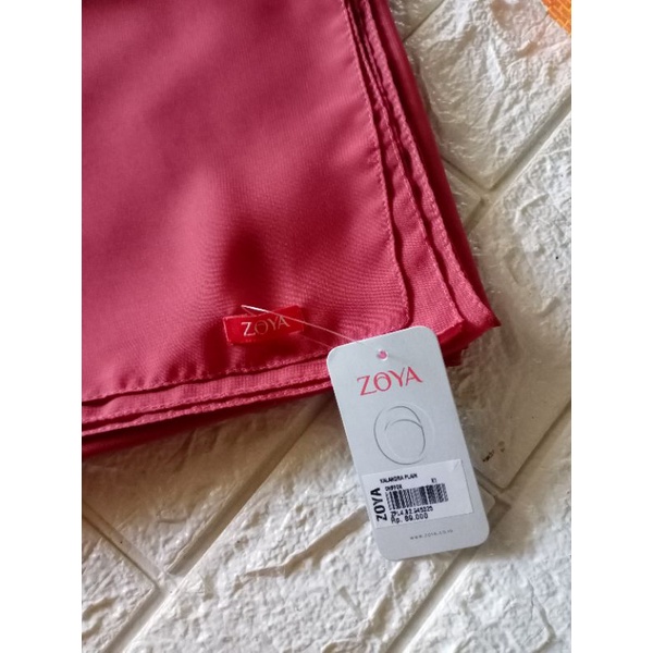 zoya polos segiempat